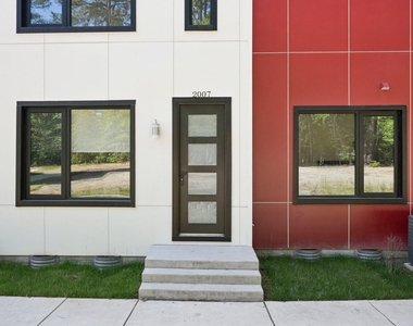 2007 Jade Street - Photo Thumbnail 1