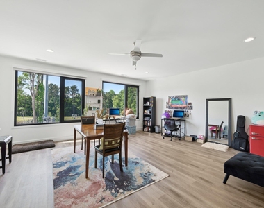 2007 Jade Street - Photo Thumbnail 15