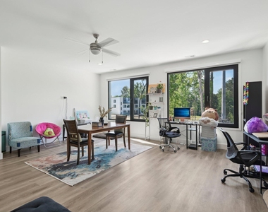 2007 Jade Street - Photo Thumbnail 14