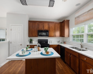 3031 Courtney Creek Boulevard - Photo Thumbnail 11