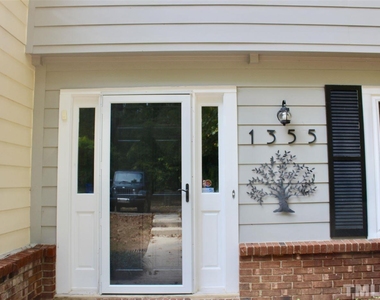 1355 Springlawn Court - Photo Thumbnail 2