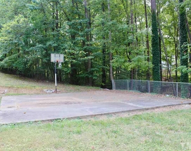 1355 Springlawn Court - Photo Thumbnail 27