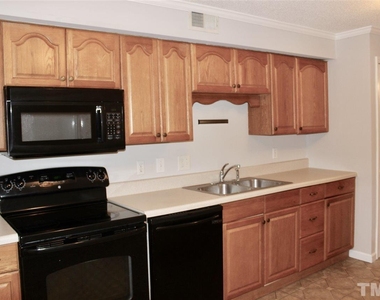 1355 Springlawn Court - Photo Thumbnail 9