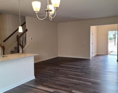 401 Purdue Drive - Photo Thumbnail 10