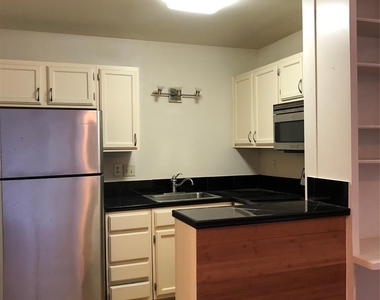 1000 W 26th St - Photo Thumbnail 5