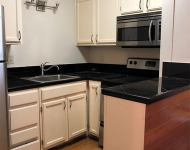 1000 W 26th St - Photo Thumbnail 4