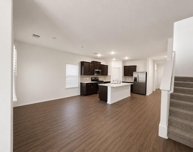 1008 Bluewood Bnd - Photo Thumbnail 8