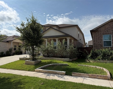 1008 Bluewood Bnd - Photo Thumbnail 1