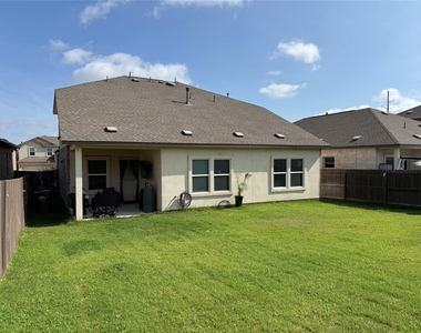 1008 Bluewood Bnd - Photo Thumbnail 3