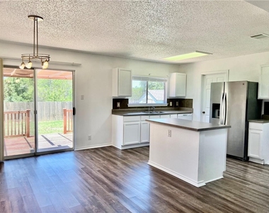 1105 Jolie Ln - Photo Thumbnail 4