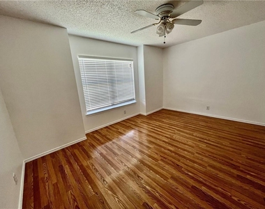 1105 Jolie Ln - Photo Thumbnail 10