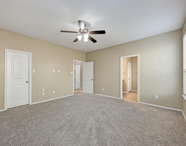 1109 Sussex Pl - Photo Thumbnail 17
