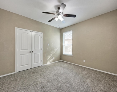 1109 Sussex Pl - Photo Thumbnail 24