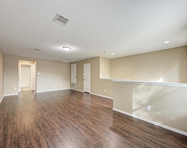 1109 Sussex Pl - Photo Thumbnail 27