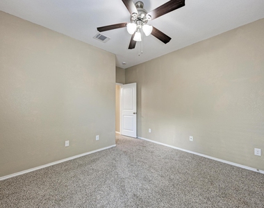 1109 Sussex Pl - Photo Thumbnail 25