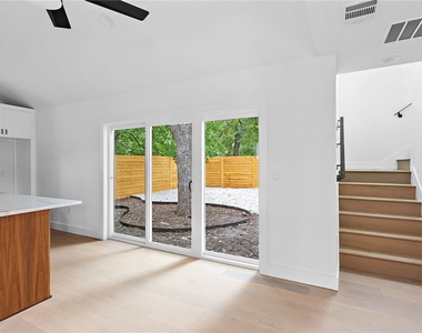 2813 Prado St - Photo Thumbnail 5