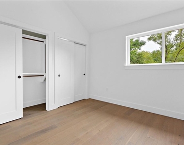 2813 Prado St - Photo Thumbnail 12
