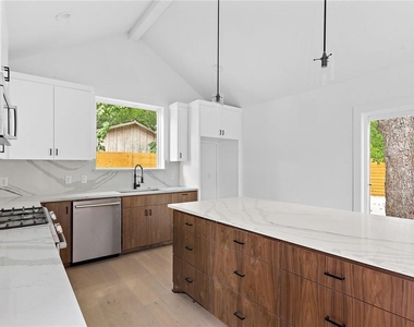 2813 Prado St - Photo Thumbnail 4
