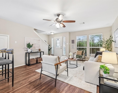 1808 Enchanted Rock Dr - Photo Thumbnail 3