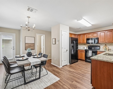 1808 Enchanted Rock Dr - Photo Thumbnail 6