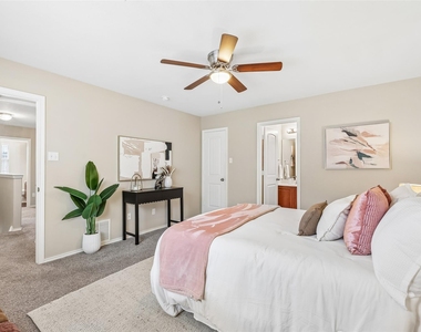 1808 Enchanted Rock Dr - Photo Thumbnail 15