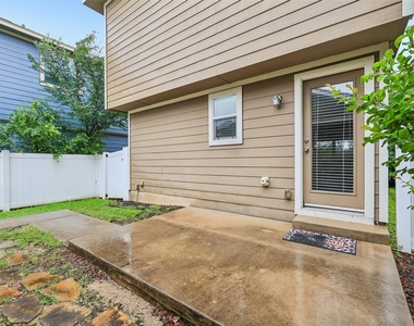 1808 Enchanted Rock Dr - Photo Thumbnail 27