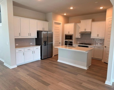 745 Beaverton Dr - Photo Thumbnail 7