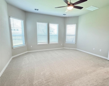 745 Beaverton Dr - Photo Thumbnail 11