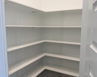 745 Beaverton Dr - Photo Thumbnail 28