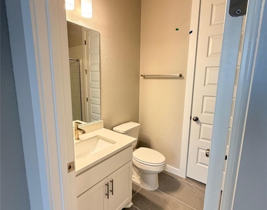 745 Beaverton Dr - Photo Thumbnail 4