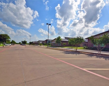 5825 Shanjia Dr - Photo Thumbnail 31