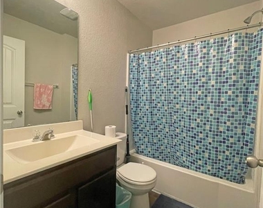 5825 Shanjia Dr - Photo Thumbnail 8