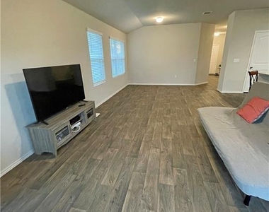 5825 Shanjia Dr - Photo Thumbnail 17