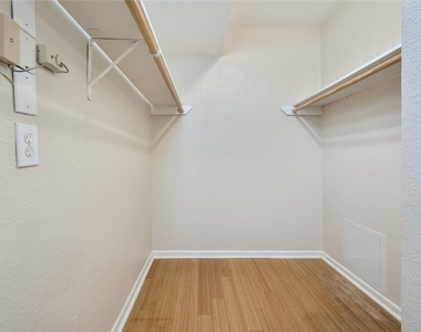 3204 Menchaca Rd - Photo Thumbnail 9