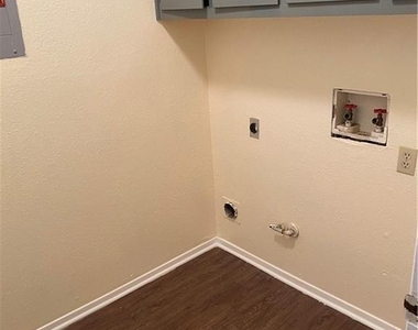 1505 Latigo Trce - Photo Thumbnail 5