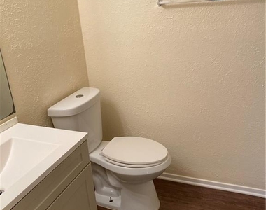 1505 Latigo Trce - Photo Thumbnail 4