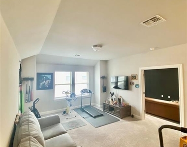 13621 Mariscan St - Photo Thumbnail 6