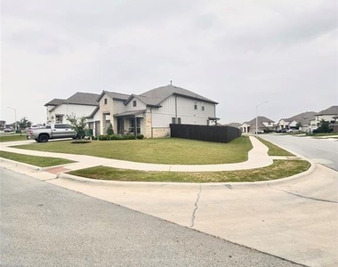 13621 Mariscan St - Photo Thumbnail 2