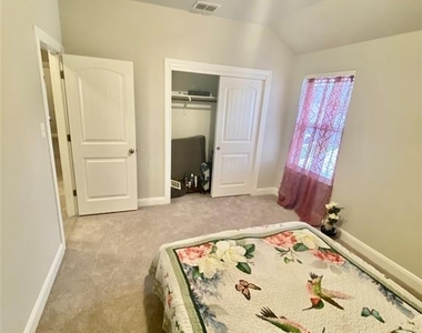 13621 Mariscan St - Photo Thumbnail 17