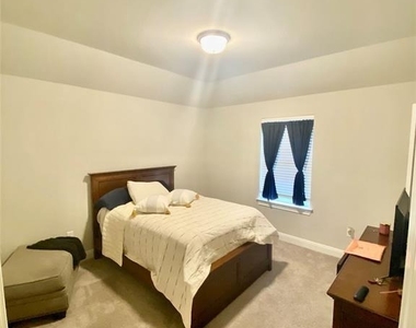 13621 Mariscan St - Photo Thumbnail 18