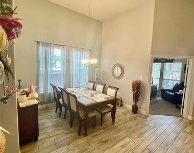 13621 Mariscan St - Photo Thumbnail 5