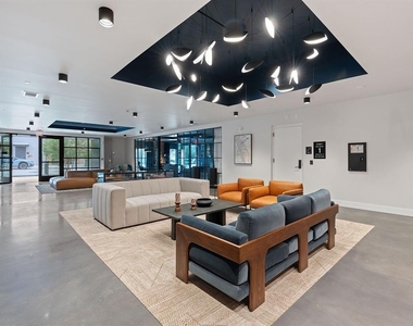 4315 S Congress Ave - Photo Thumbnail 7
