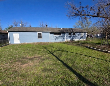 305 N 5th St - Photo Thumbnail 17