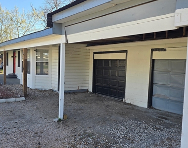 305 N 5th St - Photo Thumbnail 18