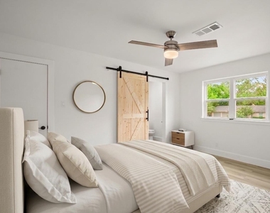 9006 Lodge Ct - Photo Thumbnail 7