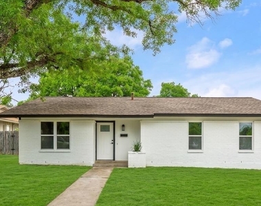 9006 Lodge Ct - Photo Thumbnail 1