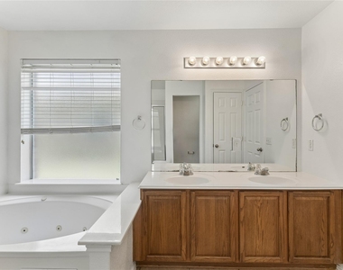 2372 Paradise Ridge Dr - Photo Thumbnail 21