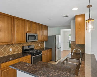 2372 Paradise Ridge Dr - Photo Thumbnail 10