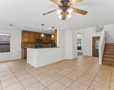 2372 Paradise Ridge Dr - Photo Thumbnail 15