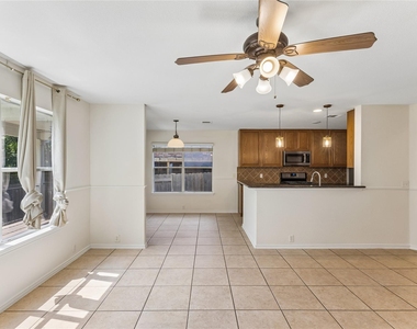 2372 Paradise Ridge Dr - Photo Thumbnail 14